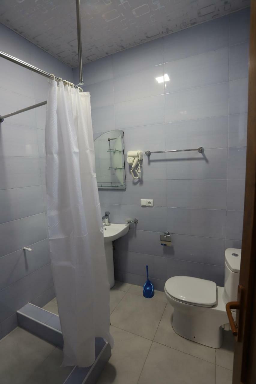 Hotel Hollywood Кутаиси Екстериор снимка